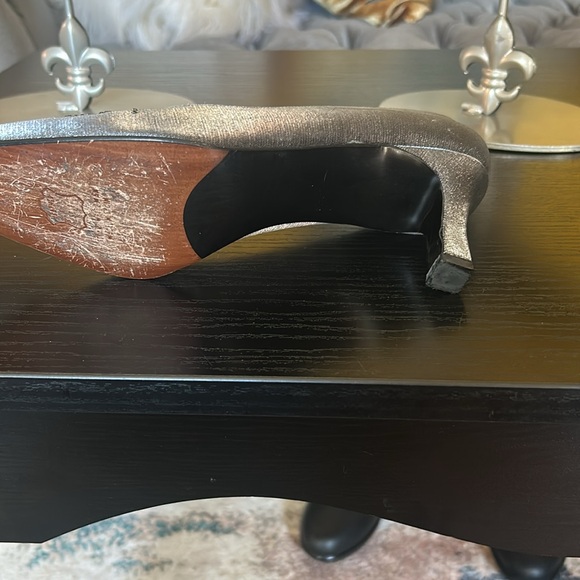 Stuart Weitzman After Five Satin Like Pump 8.5 AA - Picture 9 of 14